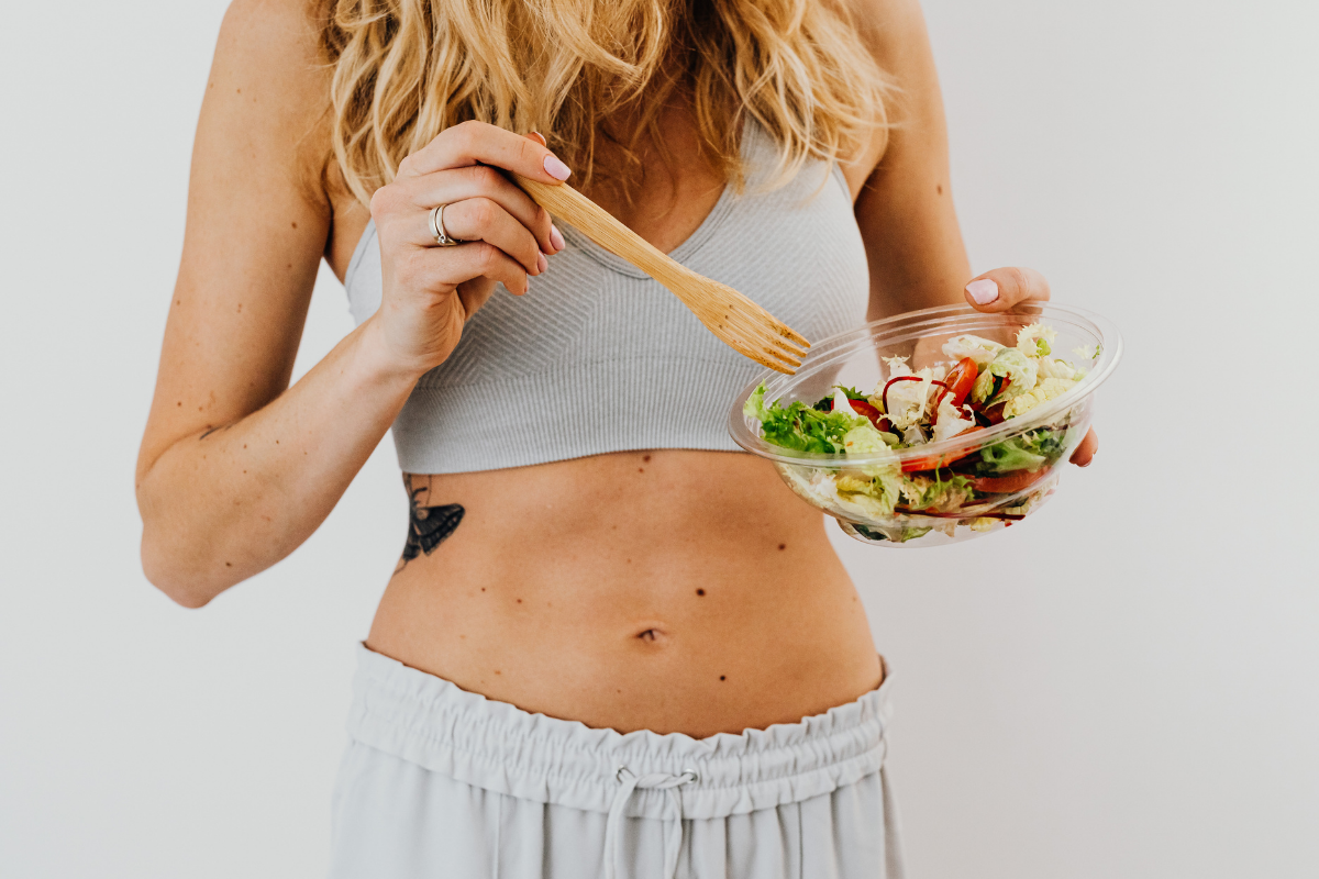 Mindful eating to reduce food noise